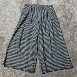 Banana republic flowy wide leg linen blend Capri pants striped small navy cream
